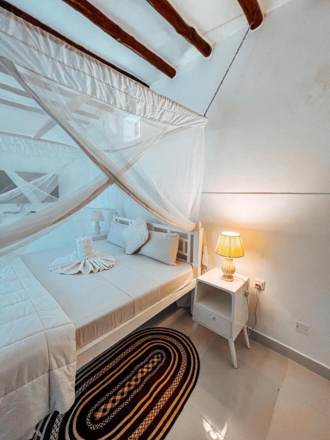 Met Beach Resort Малинди Экстерьер фото