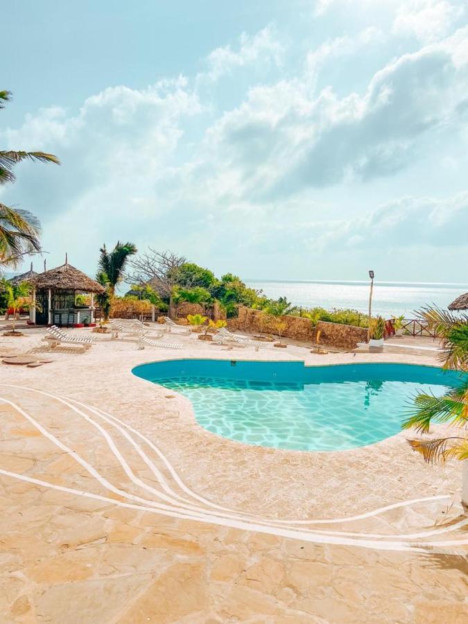 Met Beach Resort Малинди Экстерьер фото