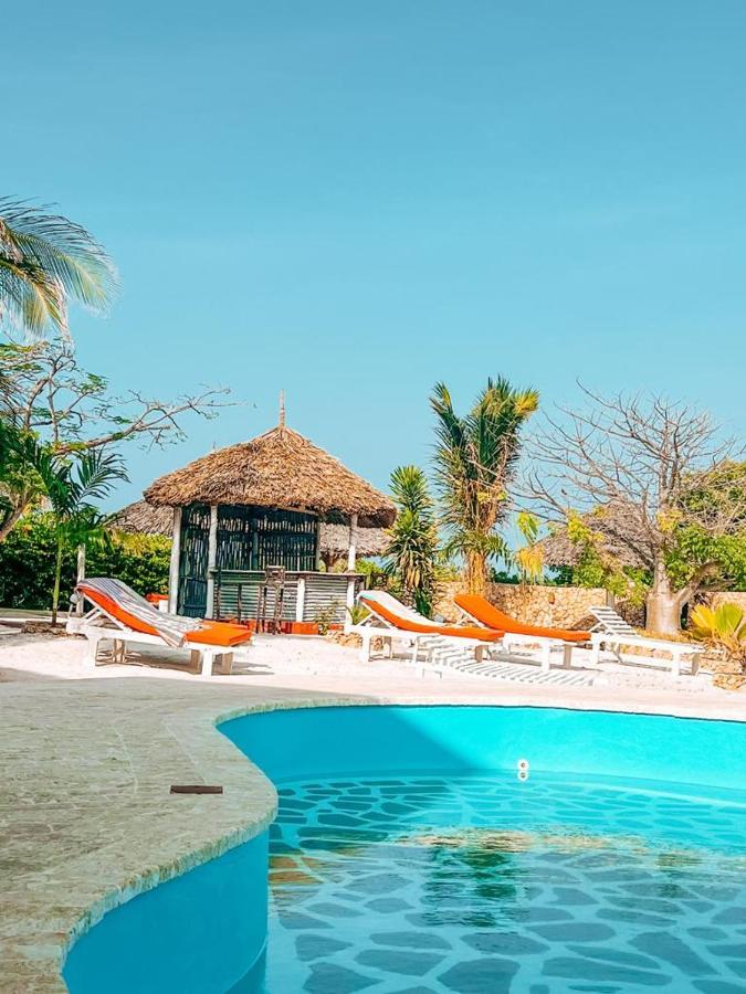 Met Beach Resort Малинди Экстерьер фото