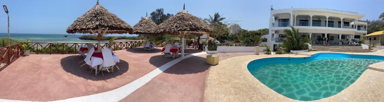 Met Beach Resort Малинди Экстерьер фото