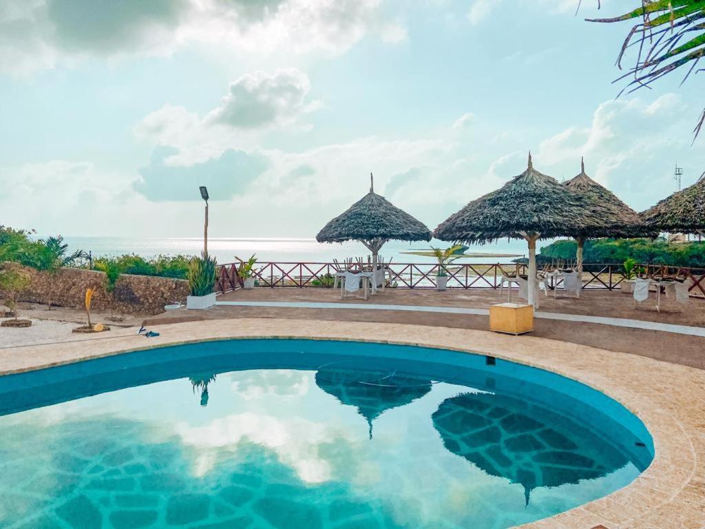 Met Beach Resort Малинди Экстерьер фото