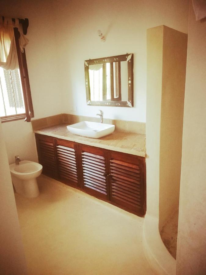Met Beach Resort Малинди Экстерьер фото