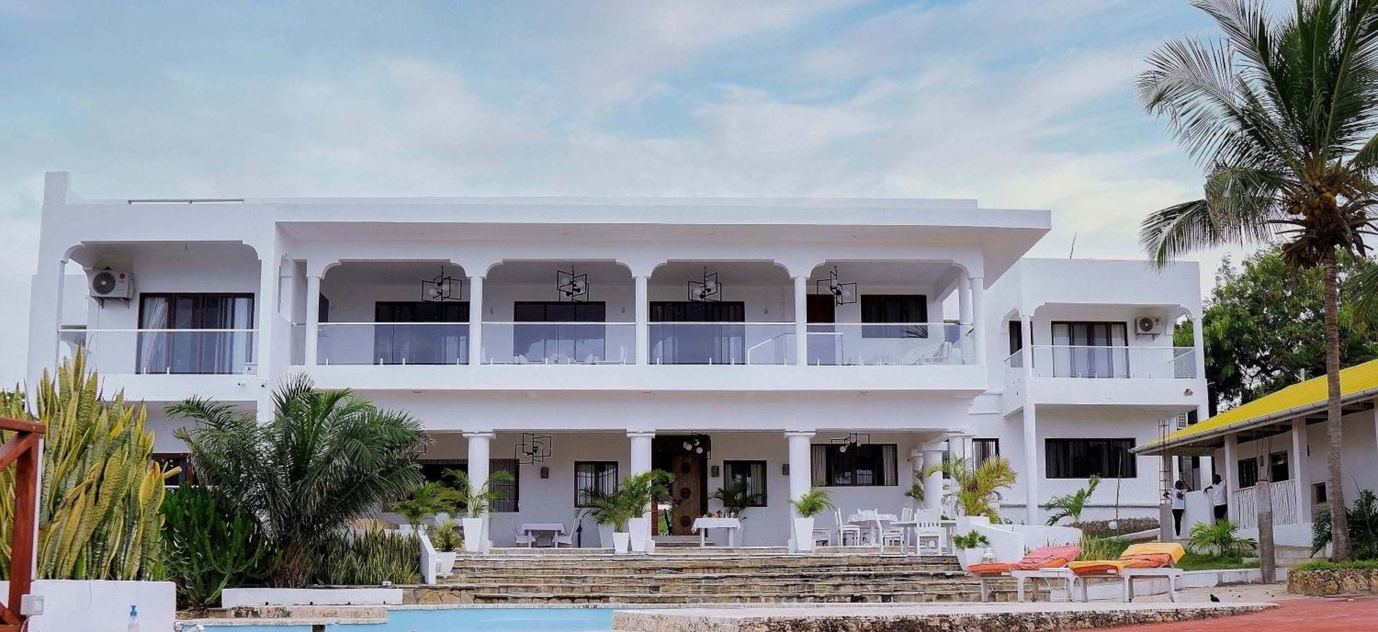 Met Beach Resort Малинди Экстерьер фото